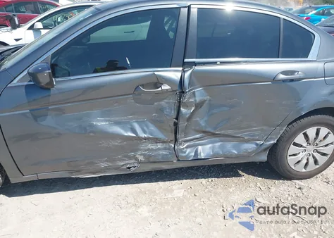 2008 Honda Accord 2.4 Lx z USA, uszkodzony, nr VIN 1HGCP26398A058704